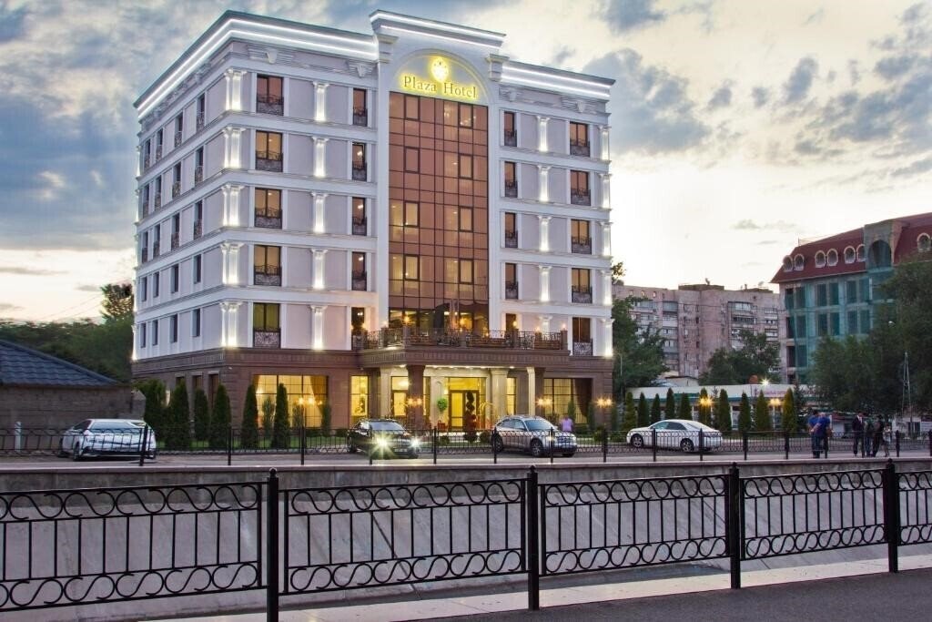 Готель Plaza Almaty 4*