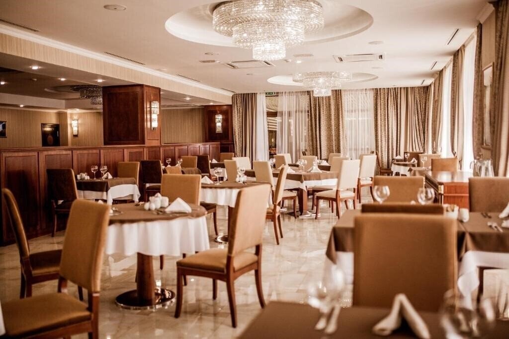 Фотографія Ramada Almaty 4*
