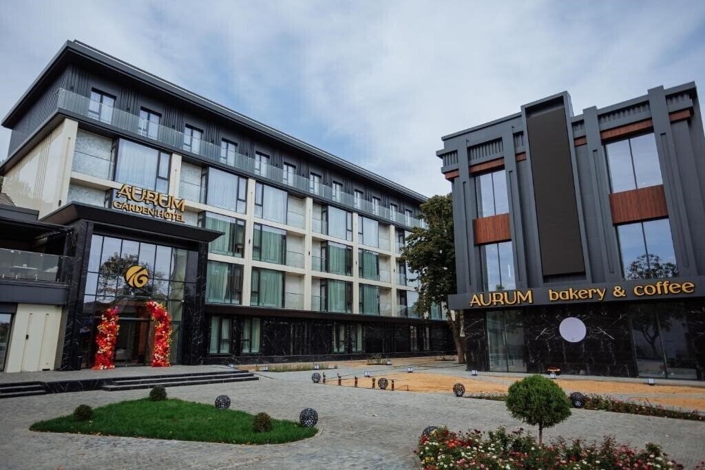 Отель Aurum Garden Hotel 3*