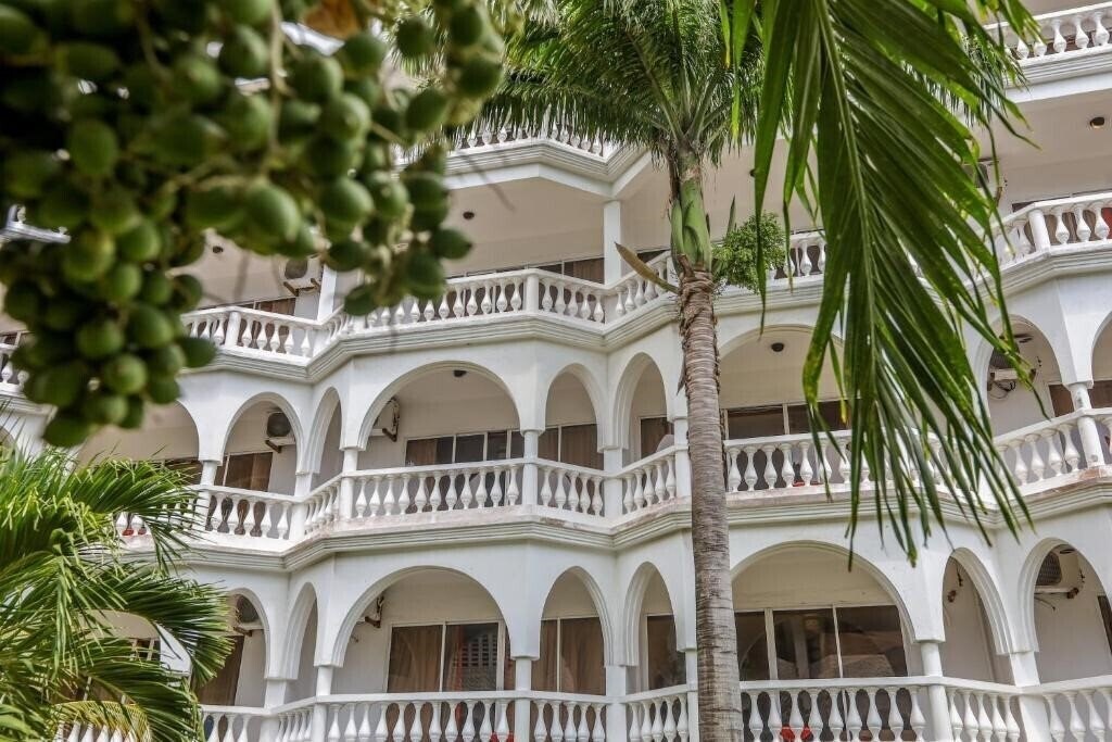 Фотография City Blue Creekside Hotel & Suites 4*