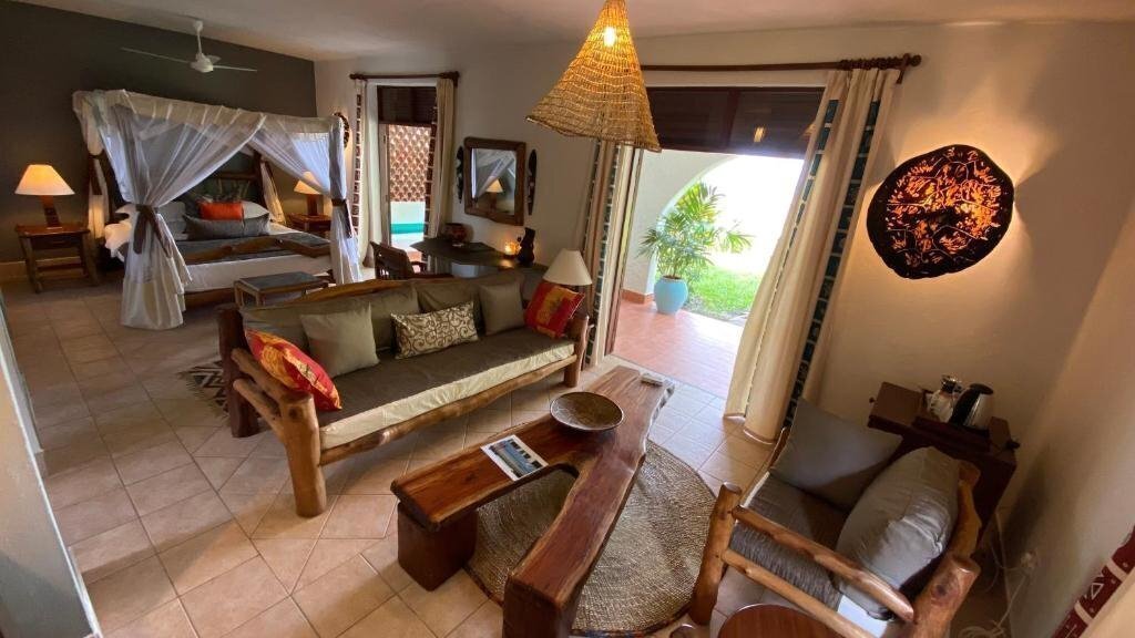 Фотографія Pinewood Beach Resort & Spa 5*