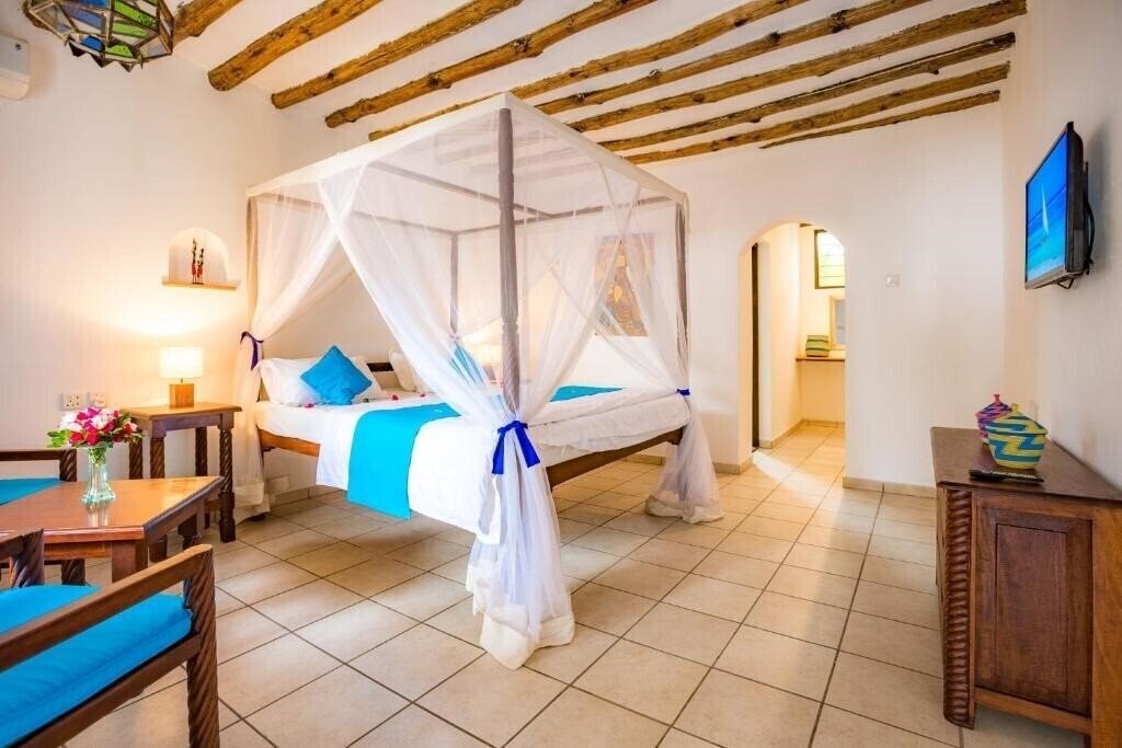 Отель Diani Sea Lodge 3*