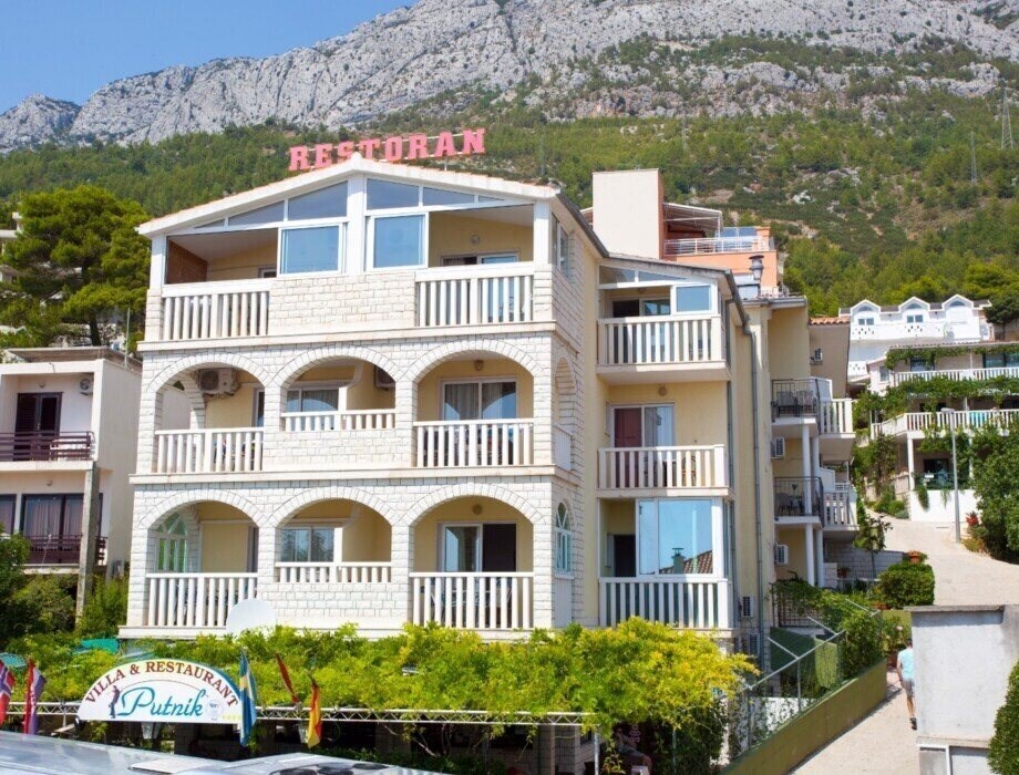 Отель Apt Putnik 3*