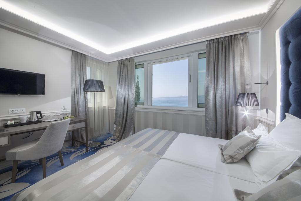 Отель Grand Hotel Slavia 4*