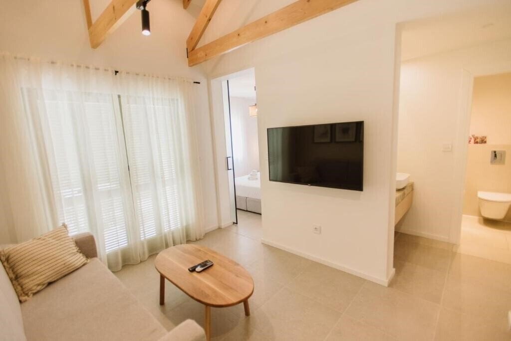 Zdjęcia URANIJA (ex. Urania) 2*