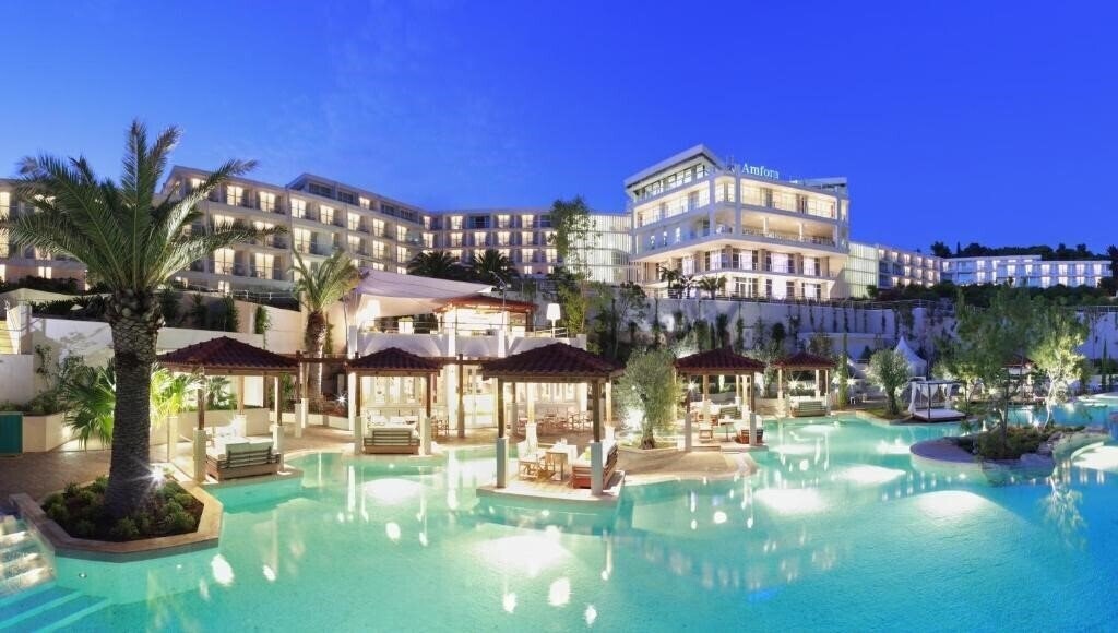 Отель Amfora Hvar Grand Beach Resort 4*