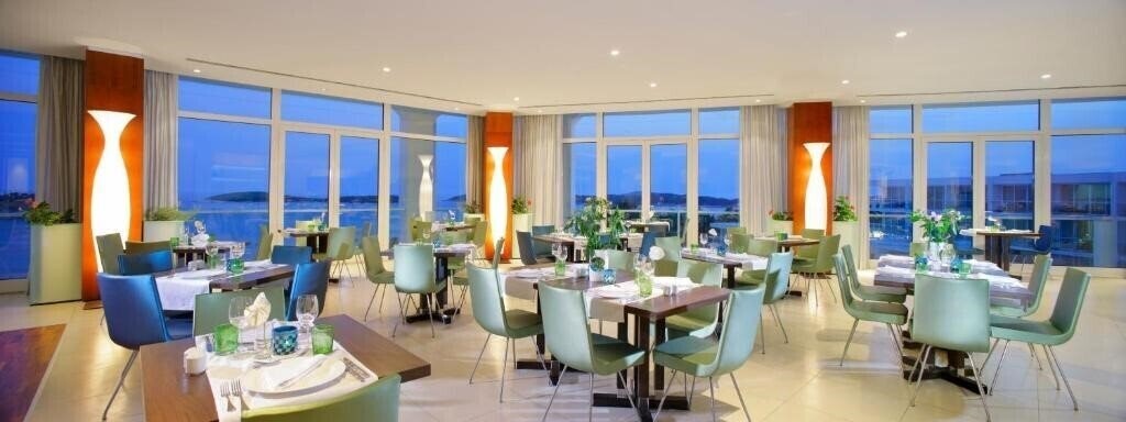 Зображення Amfora Hvar Grand Beach Resort 4*