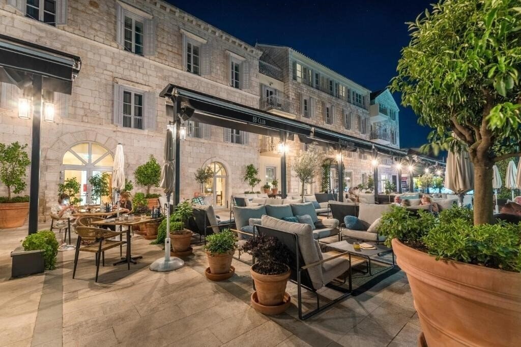 Готель Riva Marina Hvar Hotel 4*