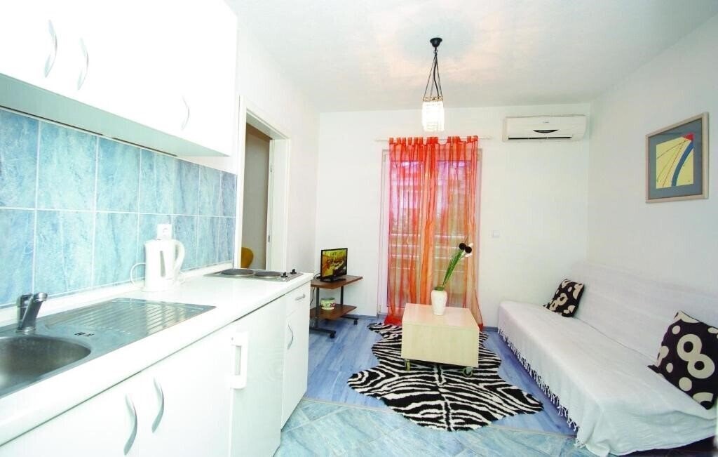 Фото Apartments Makarska апартаменты