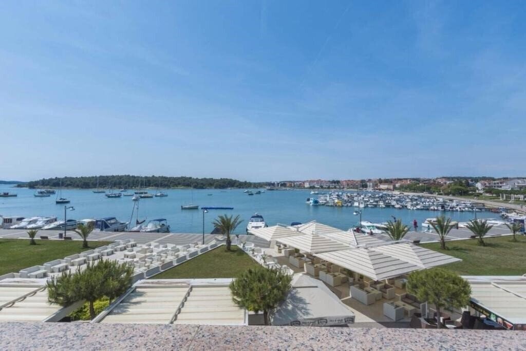 Готель Riva Apartment апартаменты