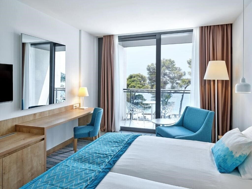 Фотографія Hotel Mlini 4*