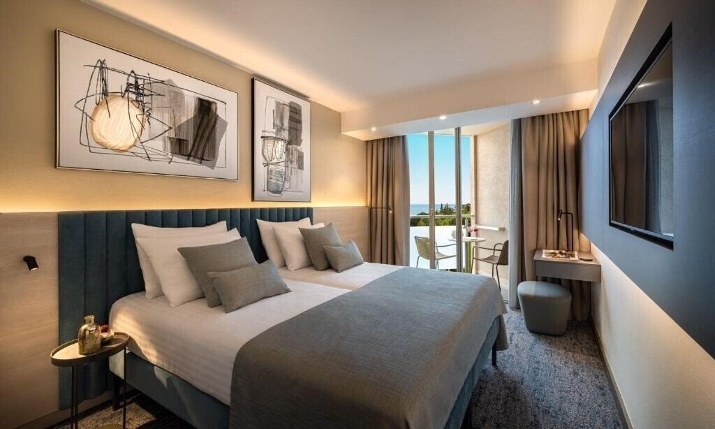 Фотографія Aminess Vival Maestral Hotel 4*