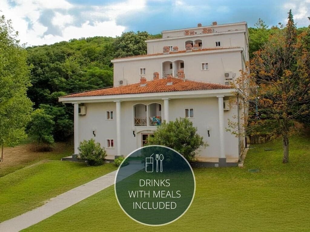 Hotel Delfin Pension 2*