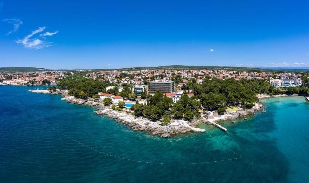 Готель Hotel Resort Drazica - Villa Lovorka 3*