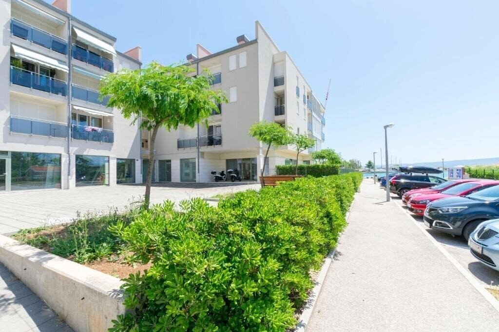 Готель App Ivanka 3*