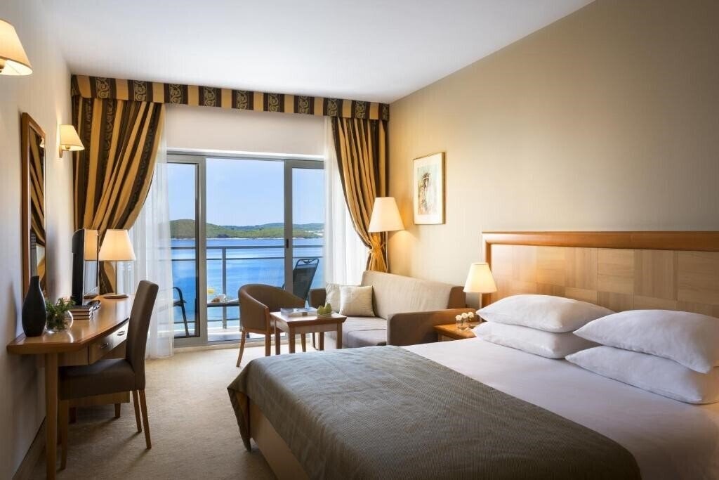 Картинка Aminess Grand Azur 4*