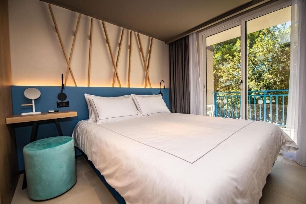 Фото Verudela Beach 4*