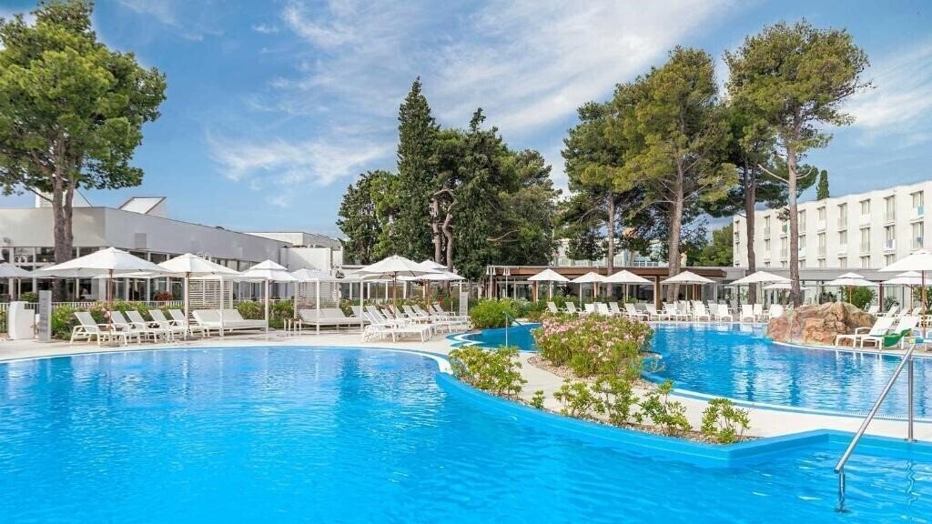 Отель Amadria Park Family Hotel Jakov 4*
