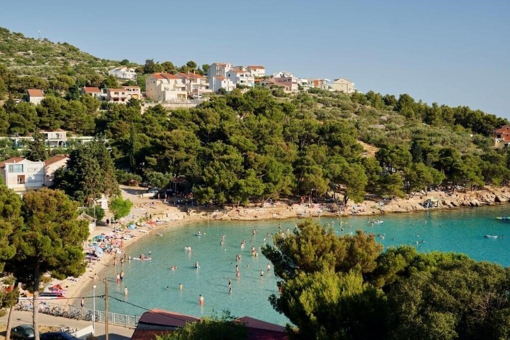 Hotel Colentum Resort Murter 3*