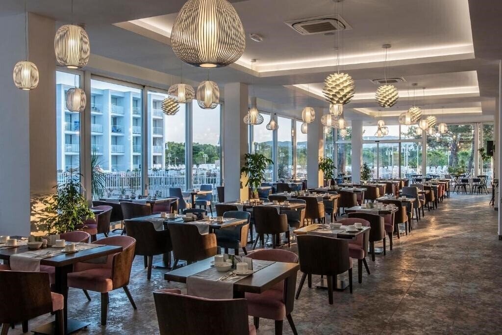 Zdjęcie Amadria Park Hotel Jakov (ex. Solaris Hotel Jakov) 3*