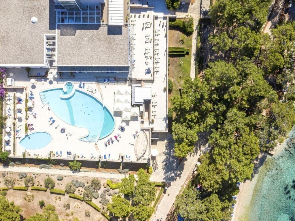 Готель Bluesun Elaphusa 4*