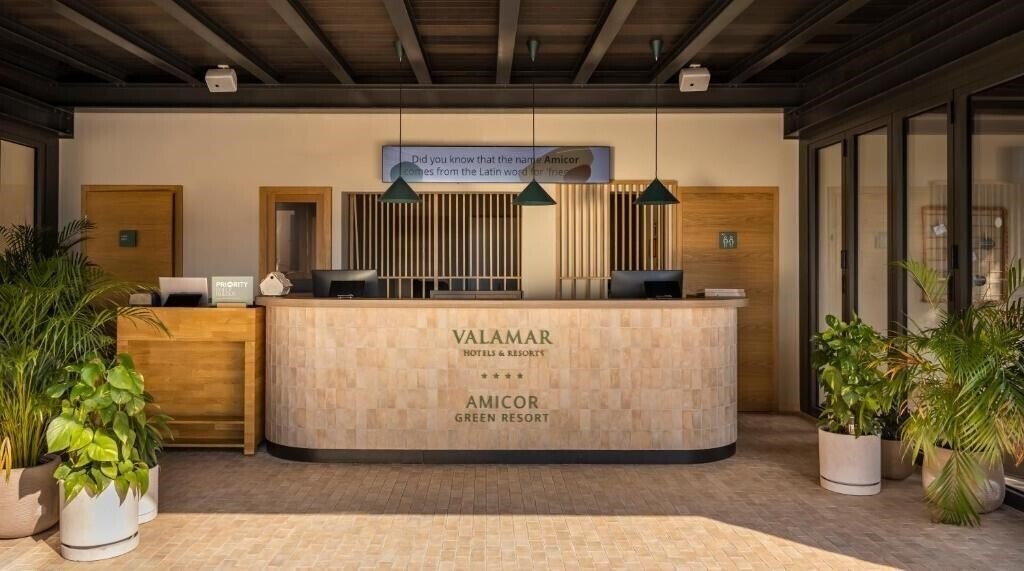 Фотографія Valamar Amicor Green Resort 4*
