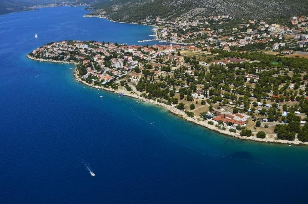 Готель Amadria Park Camping Trogir (ex. Belvedere Apartments) 3*