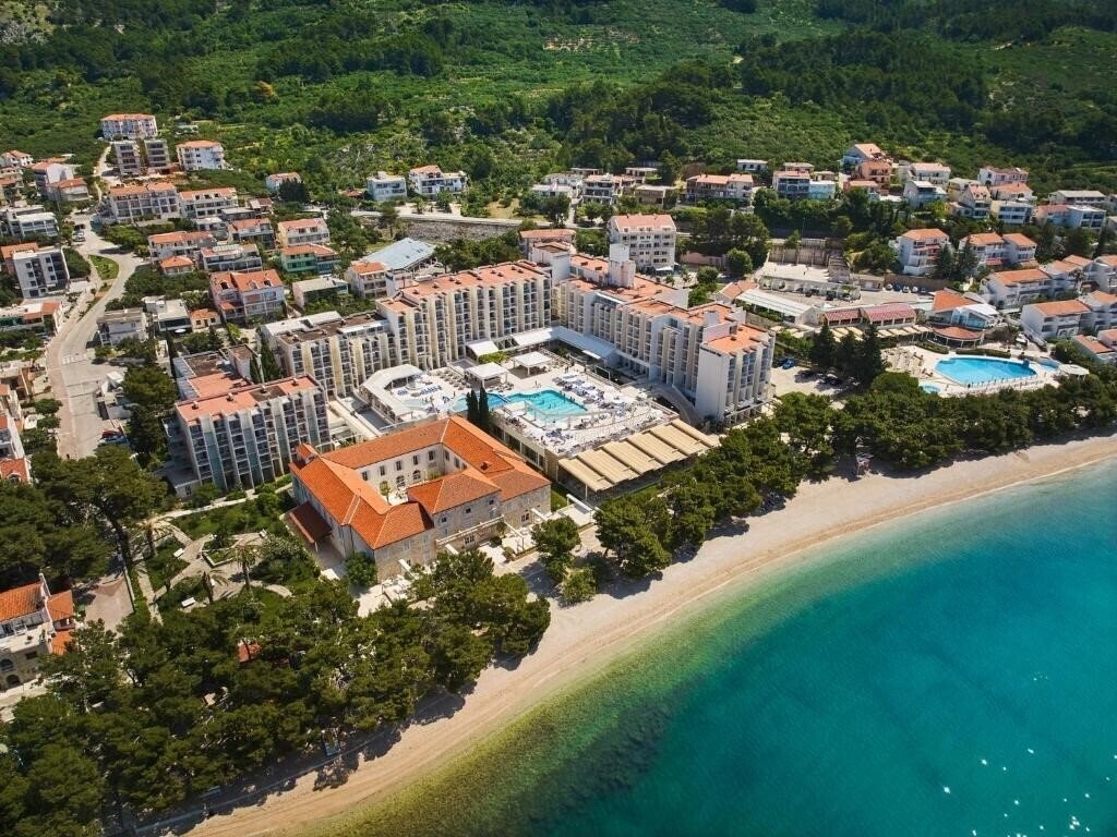 Отель Bluesun Hotel Alga 4*