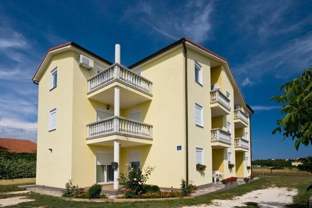 Готель Apartmani Baresic 4*