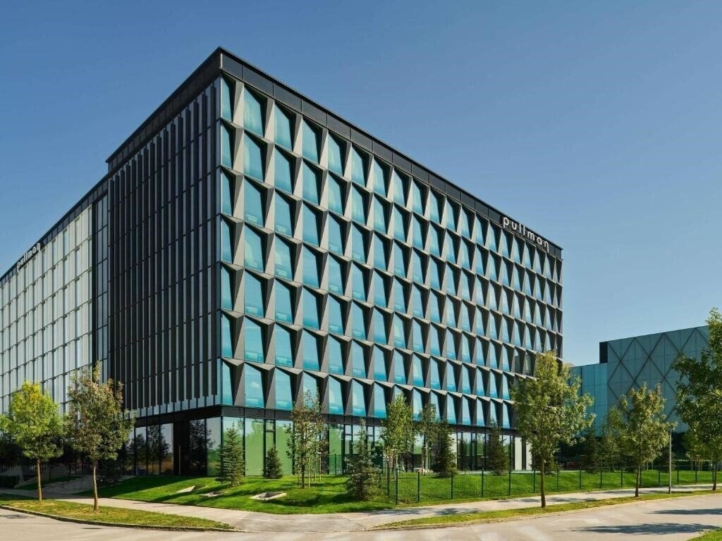 Готель Pullman Zagreb 4*
