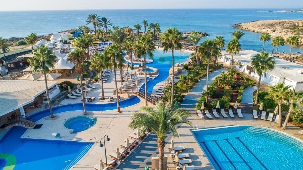 Фотографія Adams Beach Hotel & SPA 5*
