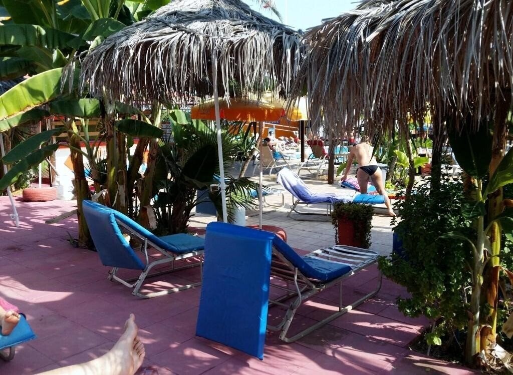 Zdjęcie Kkaras Hotel 2*