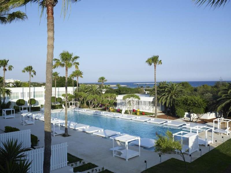 Фотографія So White Boutique Suites 4*