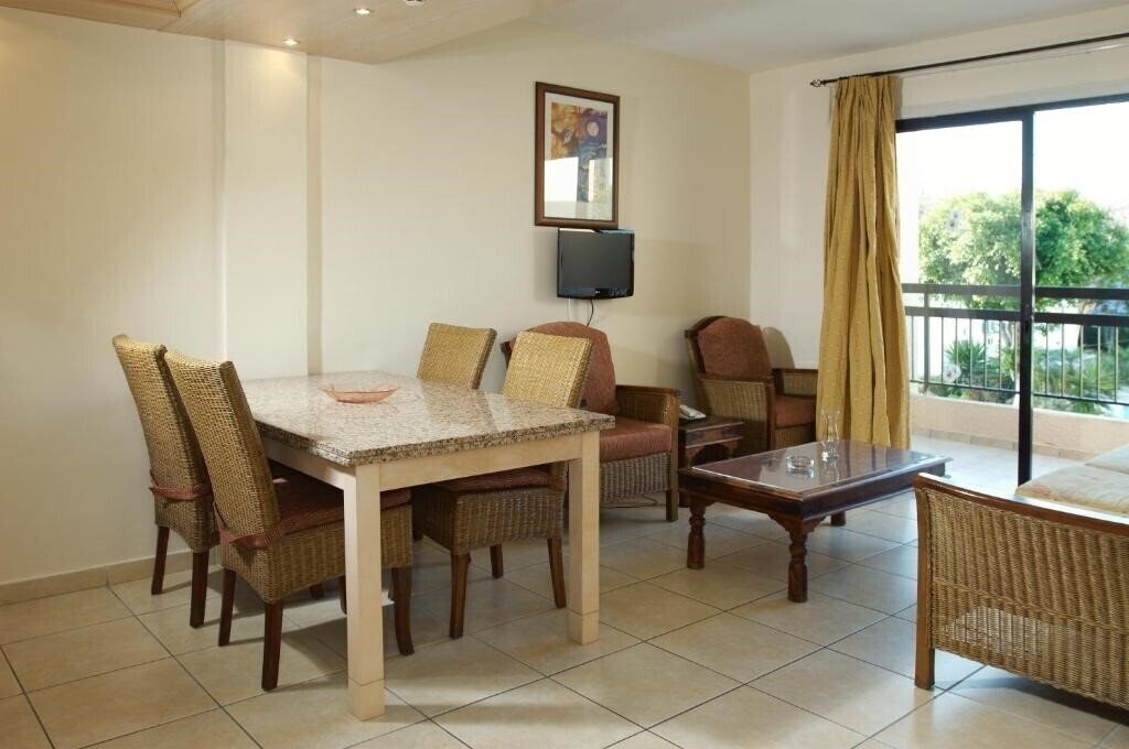 Zdjęcie Senator Hotel Apartments 3*