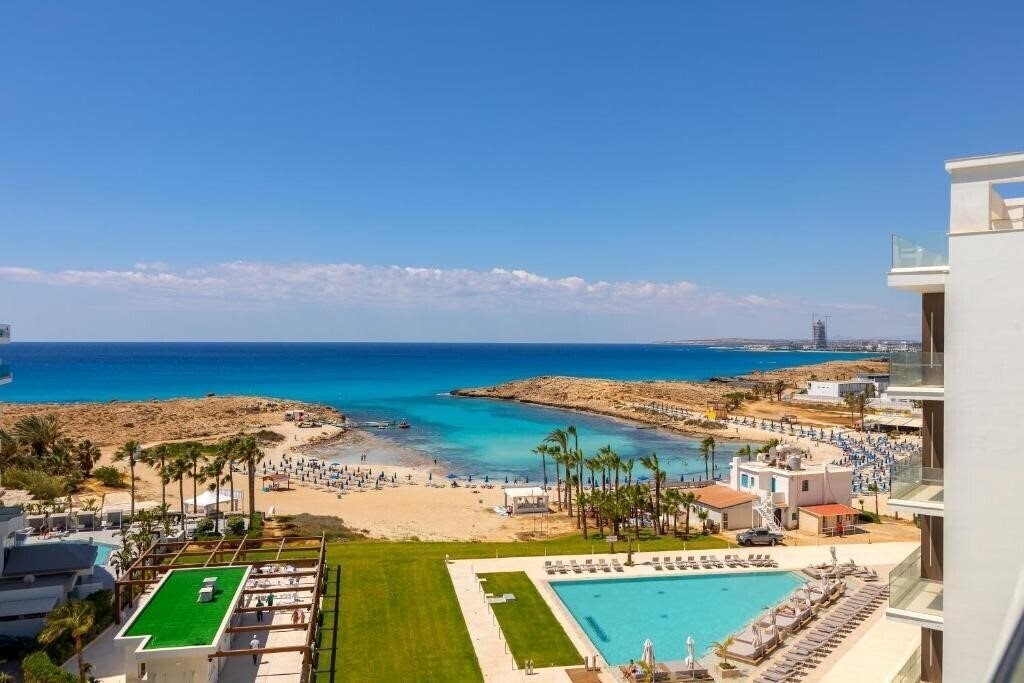 Hotel Chrysomare Beach Hotel & Resort 5*