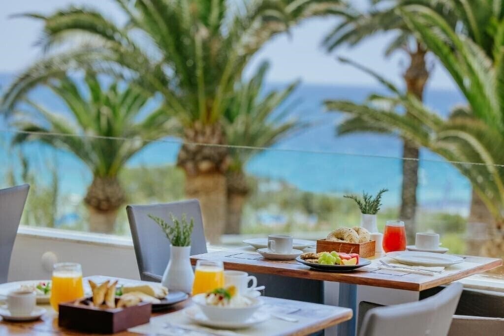 Zdjęcie Alion Beach Hotel 5*