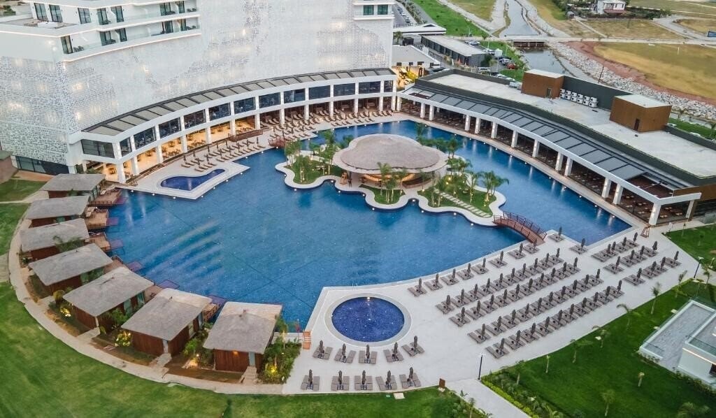 Фото Grand Sapphire Resort & Casino 5*