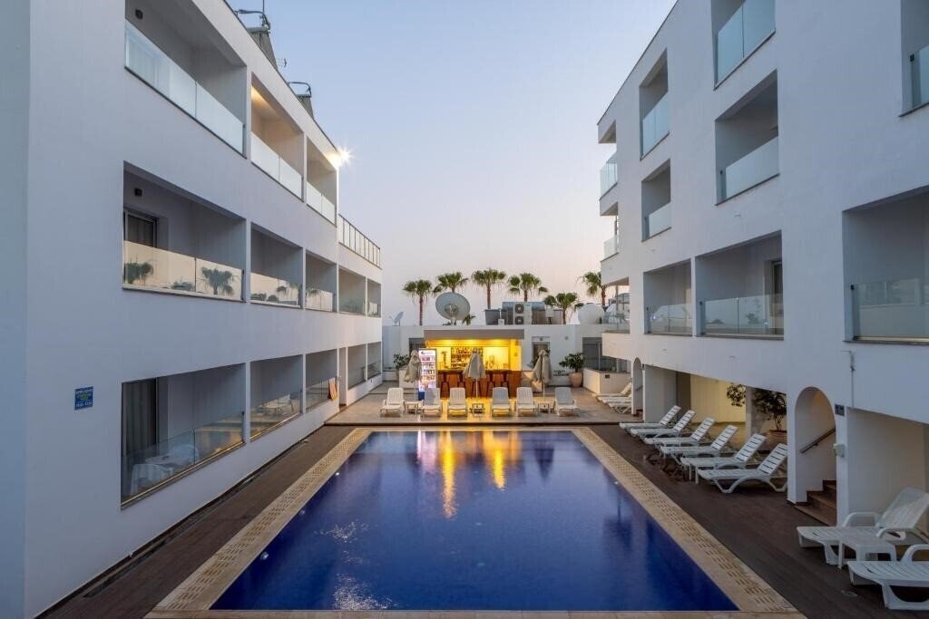 Фотографія Annex Apartments 3*