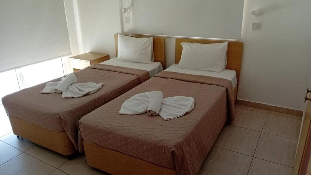 Hotel Charles Deluxe Apartments 5*