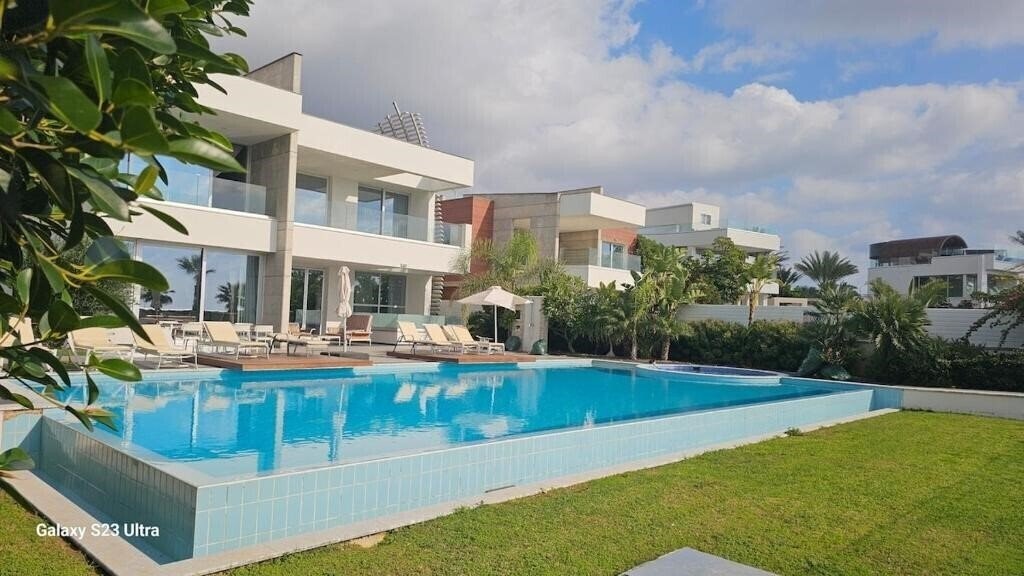 Zdjęcie Tranguility Elite Luxury Home 4*