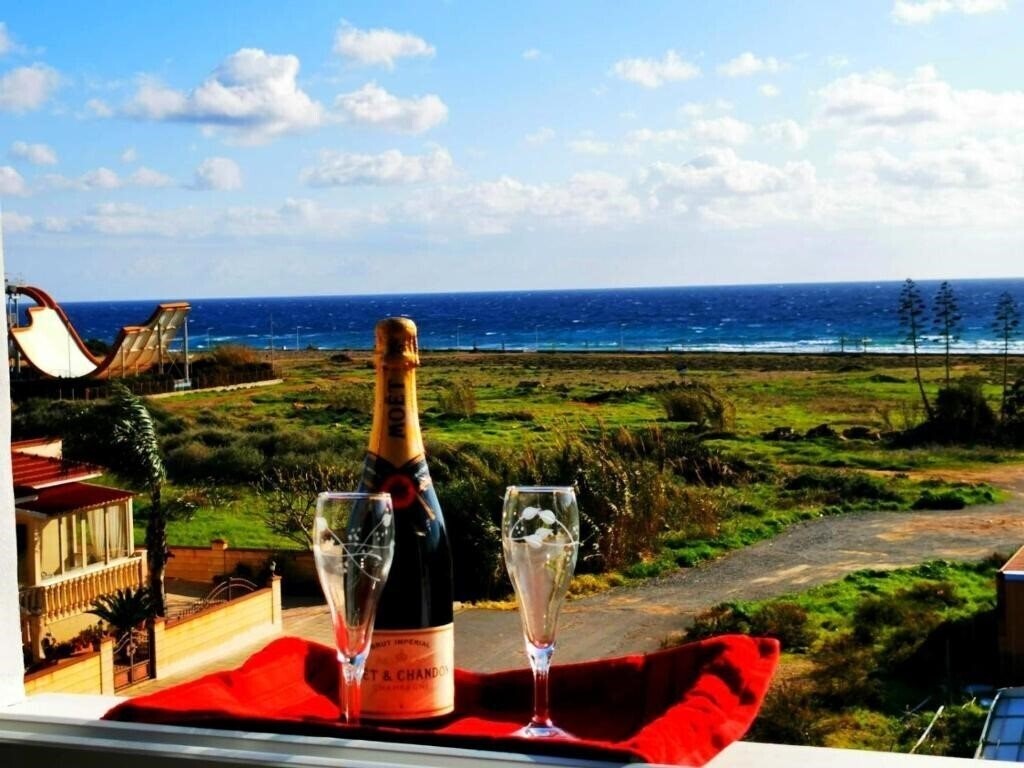 Zdjęcie Nissi Adonis Suites 4*