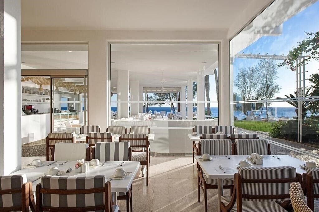 Фотографія Grecian Sands Hotel 4*