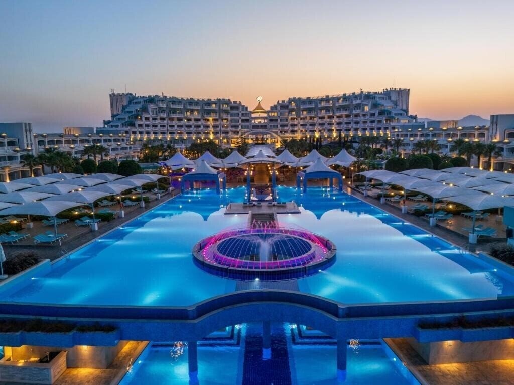 Готель Limak Cyprus Deluxe Hotel 5*
