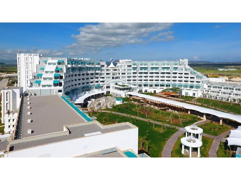Фотографія Limak Cyprus Deluxe Hotel 5*