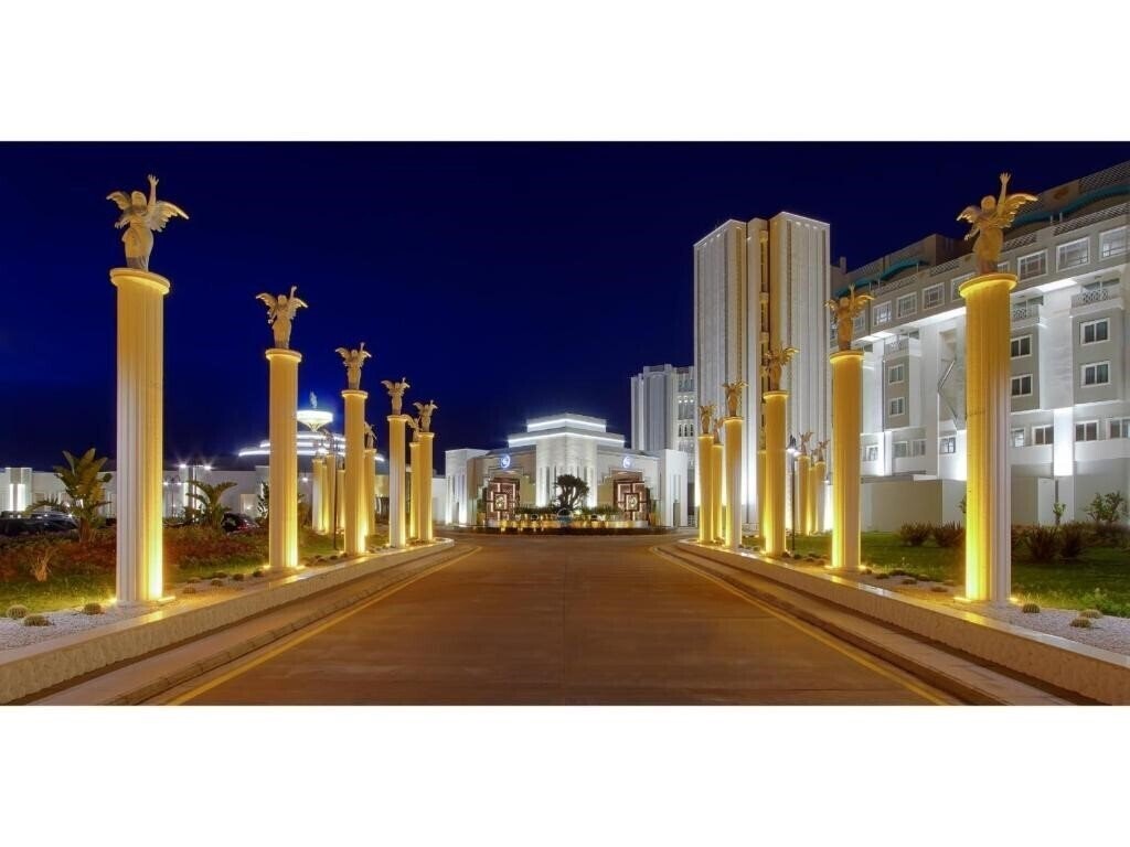 Фото Limak Cyprus Deluxe Hotel 5*