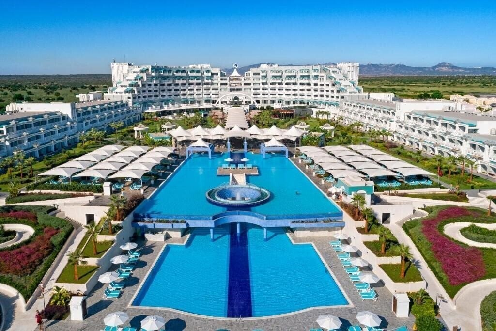 Готель Limak Cyprus Deluxe Hotel 5*