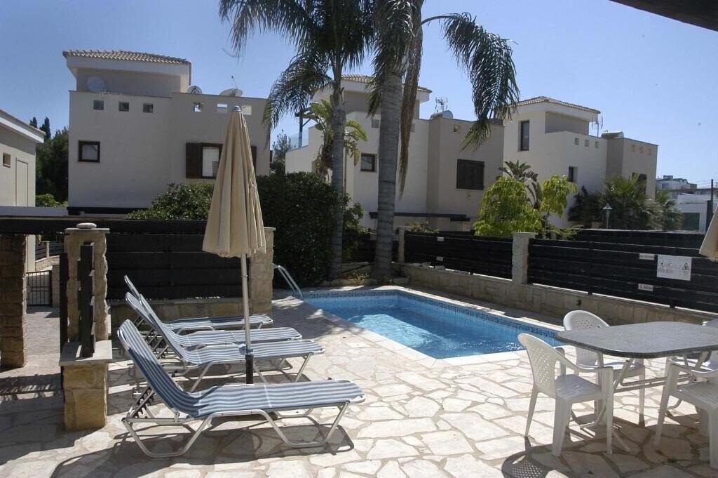 Готель Kapparis Summer Breeze Villa 3*