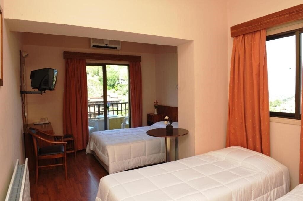 Hotel Ekali Hotel 3*