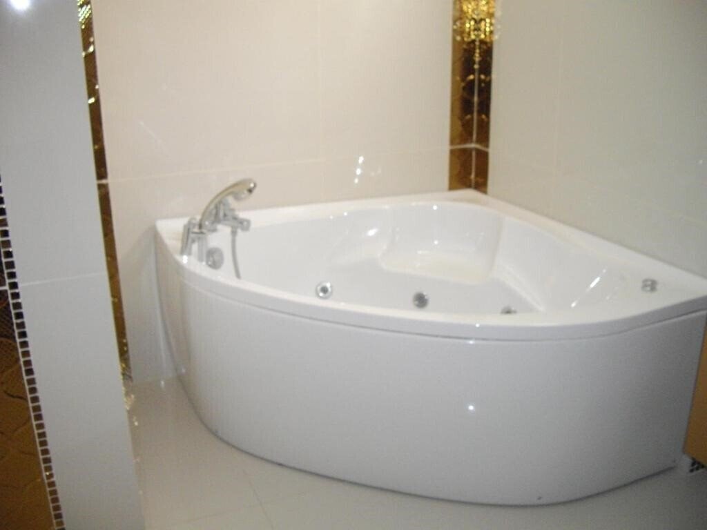 Zdjęcie Crystal Hotel 3*