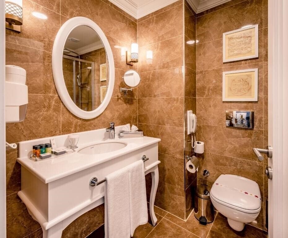 Zdjęcie Vuni Palace 5*